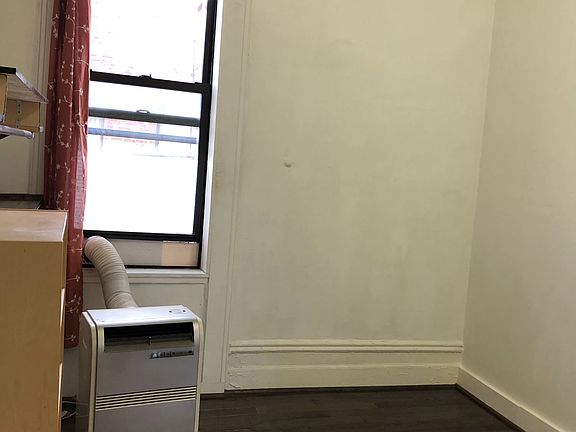3rd image of 454 W 152nd St APT 44