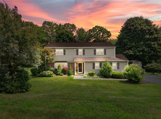 86 Bloomer Rd, Mahopac, NY 10541