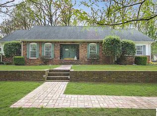 1202 Dogwood Dr, Murray, KY 42071