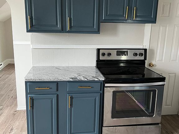 3rd image of 36 Garfield St Floor 3