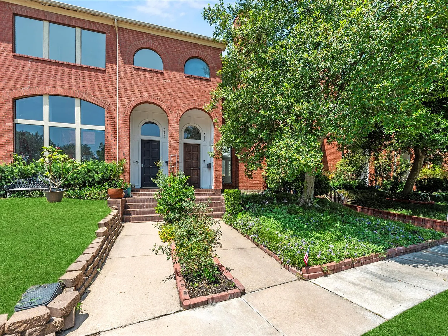 2 bed, 2.5 bath, 1986 sqft, $3,499 — Photo 2