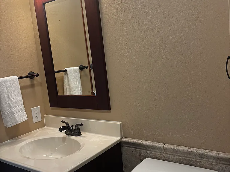 4 Edith Ct — Photo 12