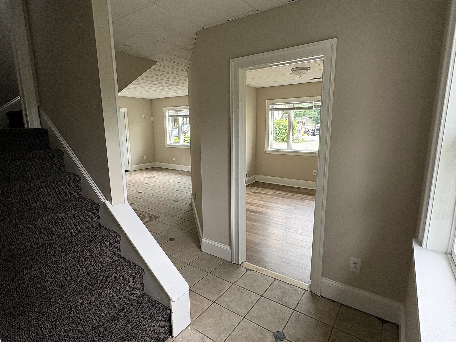 4 bed, 1.5 bath, $2,400 — Photo 2