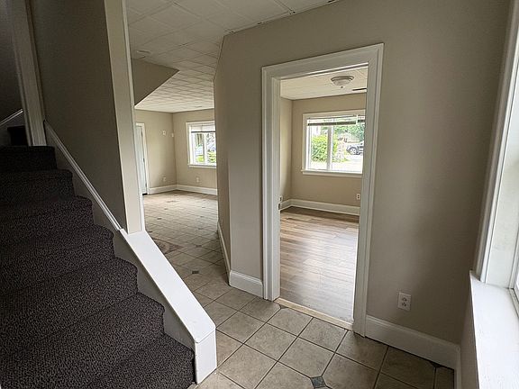 2nd image of 278 N Lansdowne Ave #4