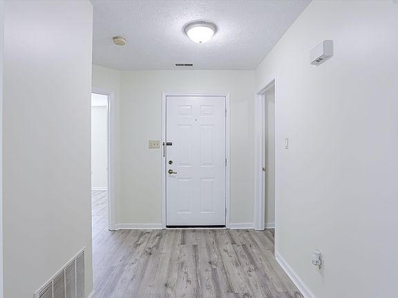 5th image of 8438 Southern Springs Dr