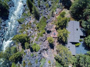 61025 River Bluff Trl, Bend, OR 97702