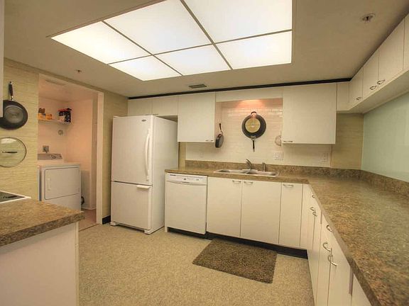Spacious Kitchen