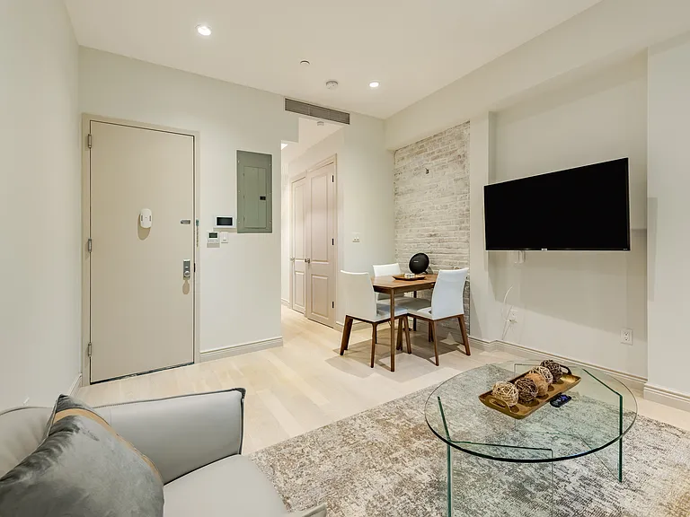 405 E 78th St #4B — Photo 11
