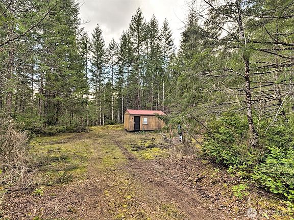 5th image of 131 E Skyview Drive