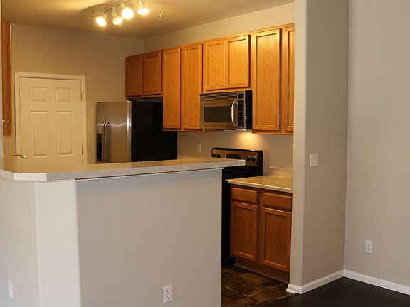 Kitchen opens to LR & DR