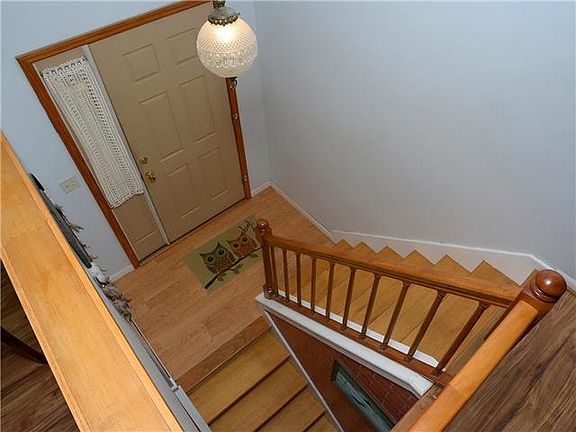 2nd image of 5431 Hazen Ave