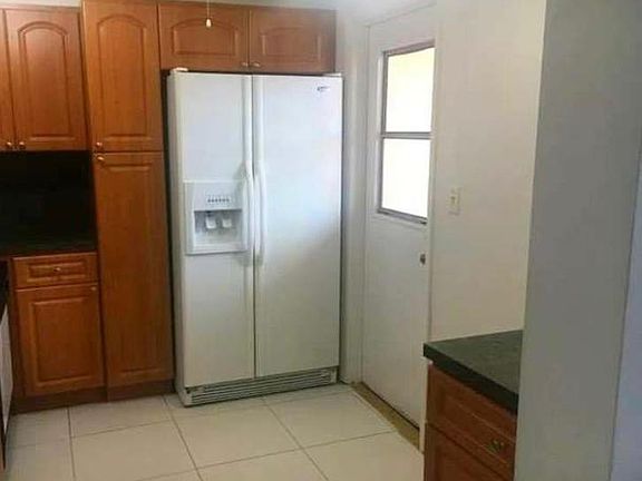 4th image of 447 NE 195th St APT 209