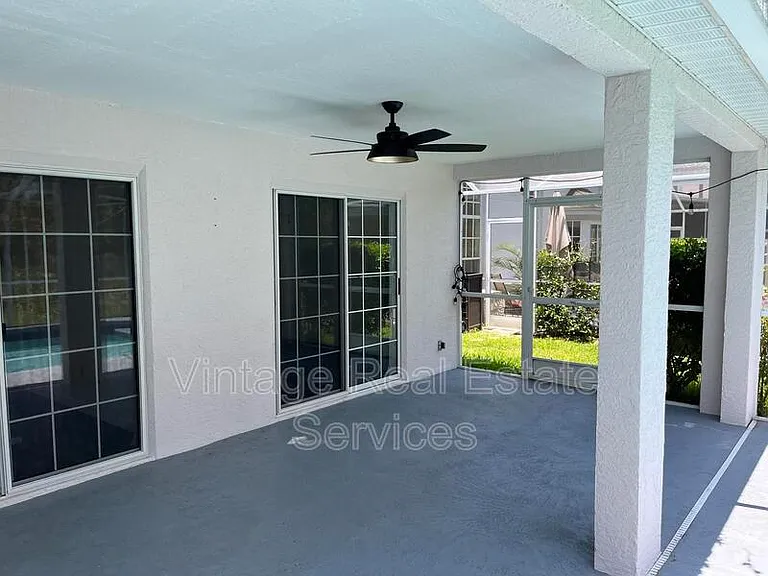 9411 Willow Cove Ct — Photo 5