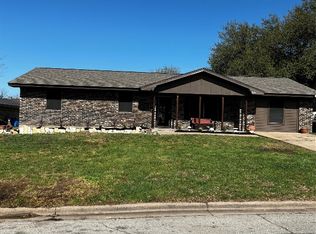 215 Moonlight Trl, Stephenville, TX 76401