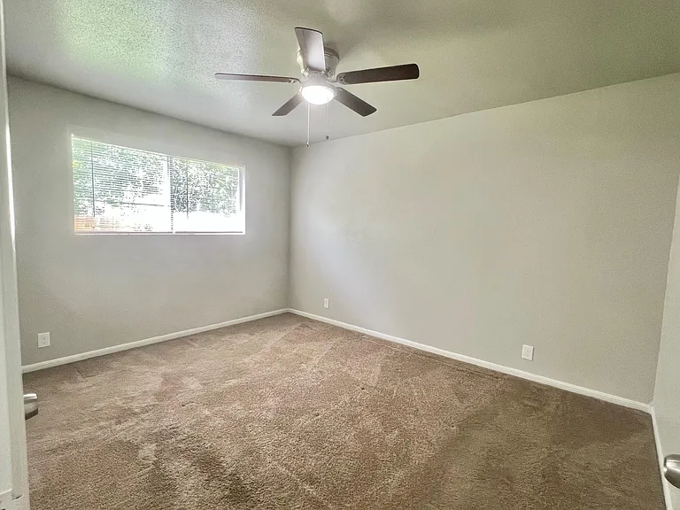 6702 Tamar Dr #B — Photo 8