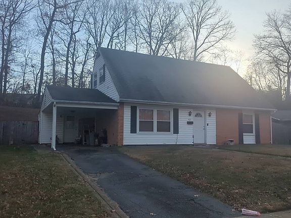3rd image of 421 Breslin Rd