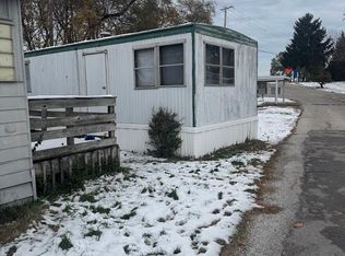 861 Ridge Rd TRAILER 34, Homewood, IL 60430