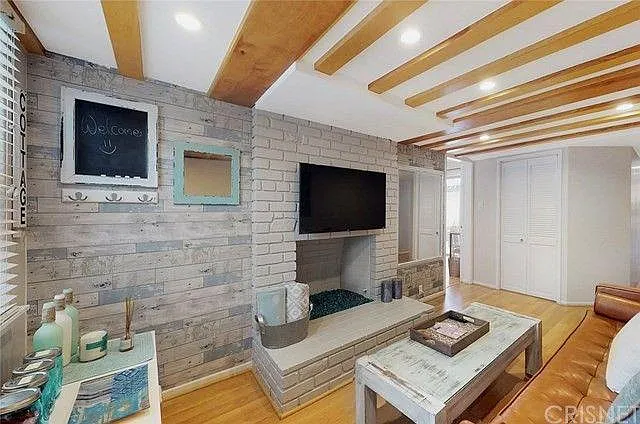149 E Scenic Dr — Photo 2