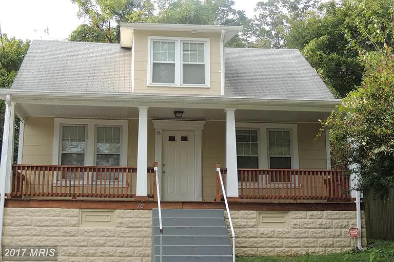 18 Akin Ave photo 1