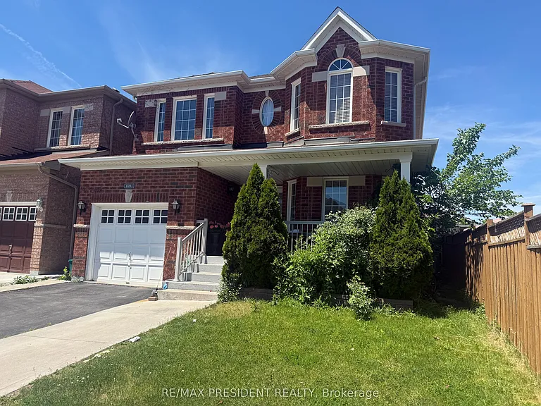 1091 McCuaig Dr — Photo 2