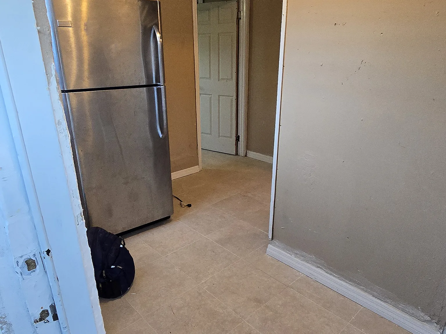 1 bed, 300 sqft, $800 — Photo 3
