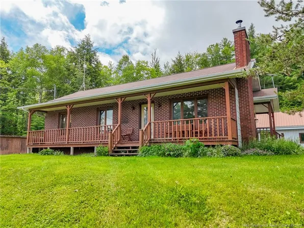 5 Fort Meductic Rd, Woodstock, NB E7N 2V4