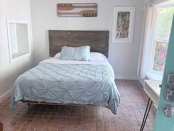 5th image of 118 1st St #8