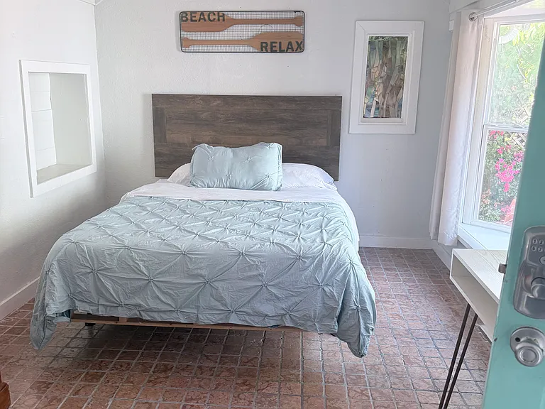 118 1st St #8 — Photo 5