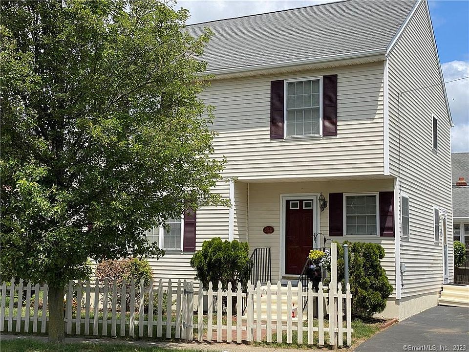 576 Hollister St Stratford CT 06615 Zillow