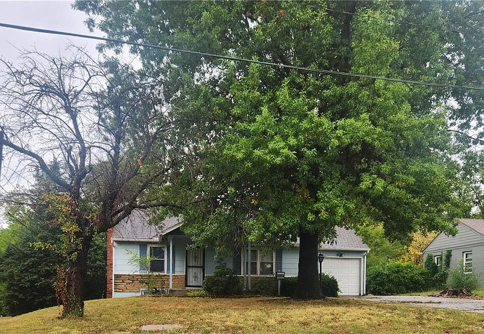 1st image of 5620 E 103rd St