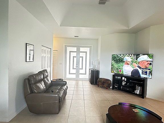 5th image of 2609 Augusta Dr #40