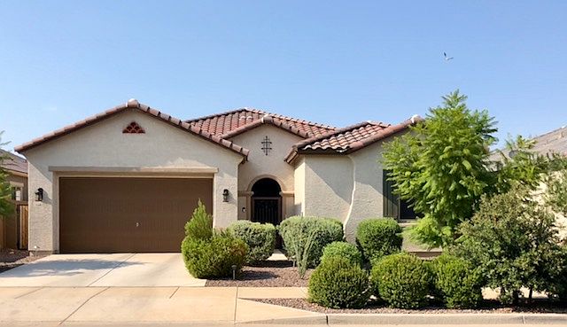 1st image of 15812 W Poinsettia Dr