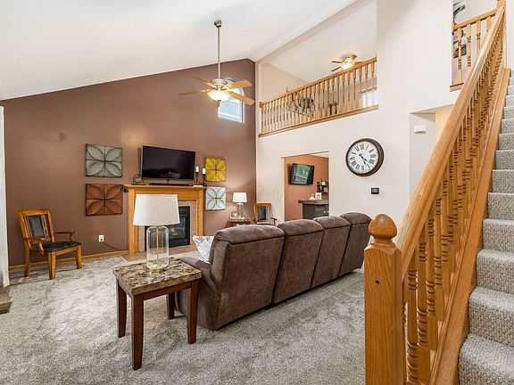 3rd image of 8096 Willow Brook Crossing Dr