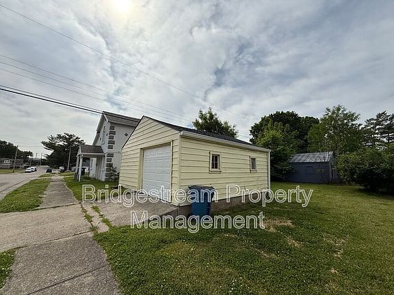 4th image of 2800 Cadillac St