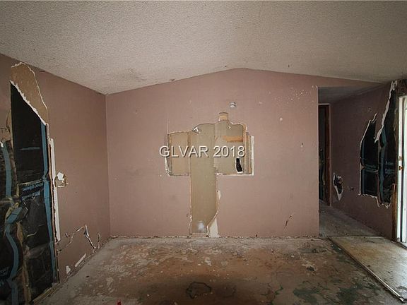 4th image of 2246 Wilkinson Way