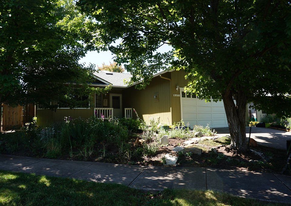1st image of 1258 Munson Dr
