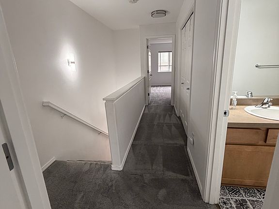 3rd image of 4594 Campbell Park Loop