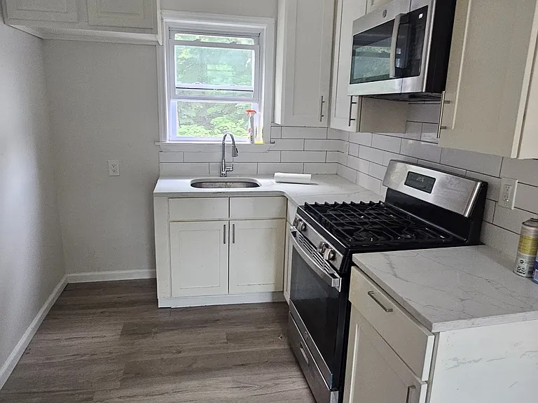 1006 Park St #1 — Photo 16