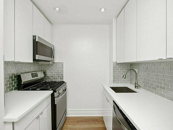 3rd image of 133-17 Sanford Ave #6K