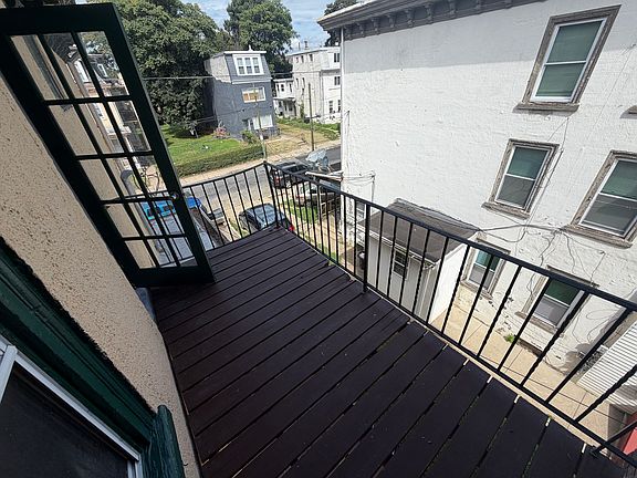 5th image of 4645 Penn St APT 5