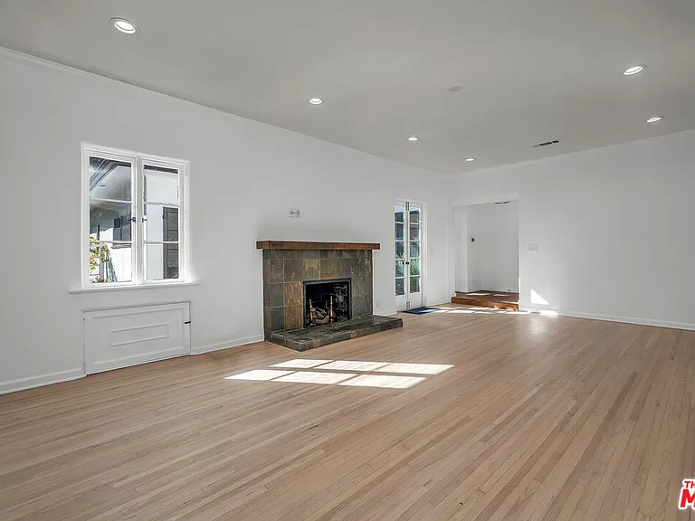 629 N Rexford Dr — Photo 10