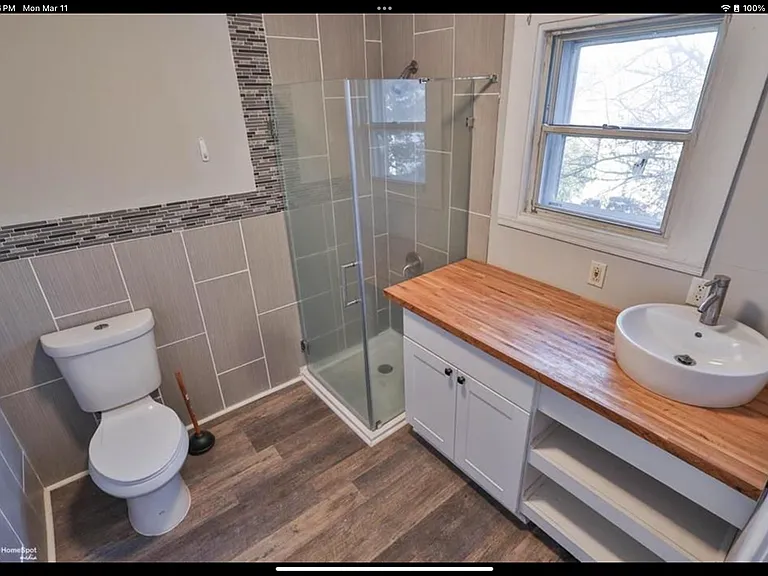 1215 E 4th St — Photo 5