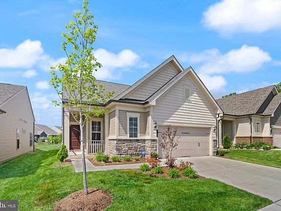 2nd image of 6248 Zinnia Ln