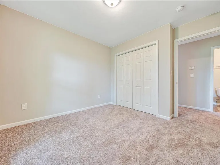 6852 Woodcreeper Dr — Photo 26