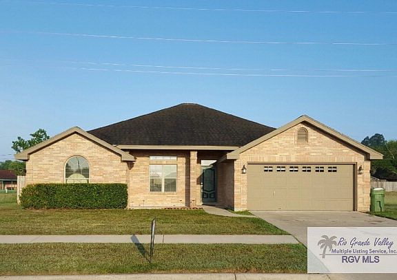 2nd image of 106 Valley Oak Cir