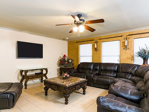 4th image of 4803 N 25th Ln