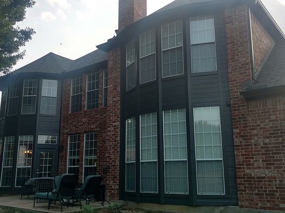 2nd image of 804 Parkwood Ct