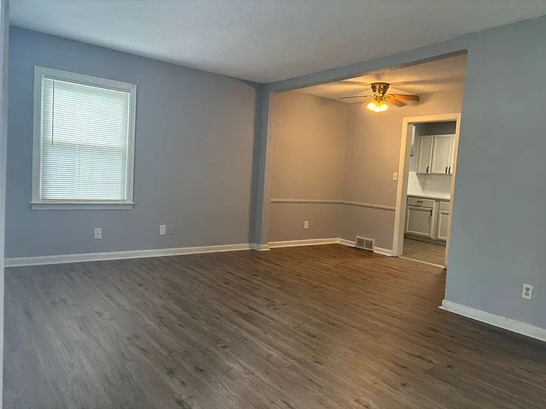 7121 Woodland Ave — Photo 2