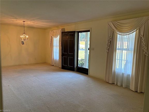 4th image of 500 Shamrock Rd