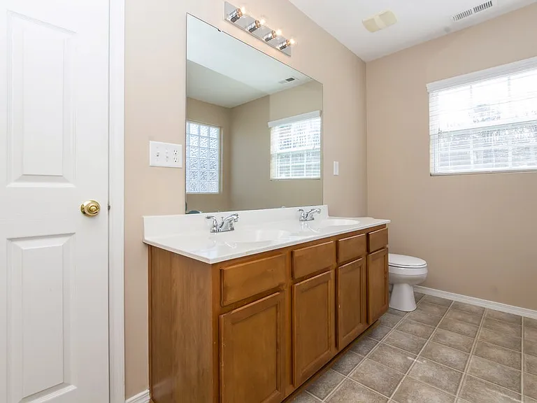 8941 Chalkstone Rd — Photo 12